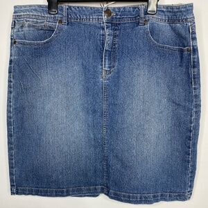 Bandolino Blue Jean Skirt  Classic Fit 5 Pockets Front Slit Skirt  size 16
